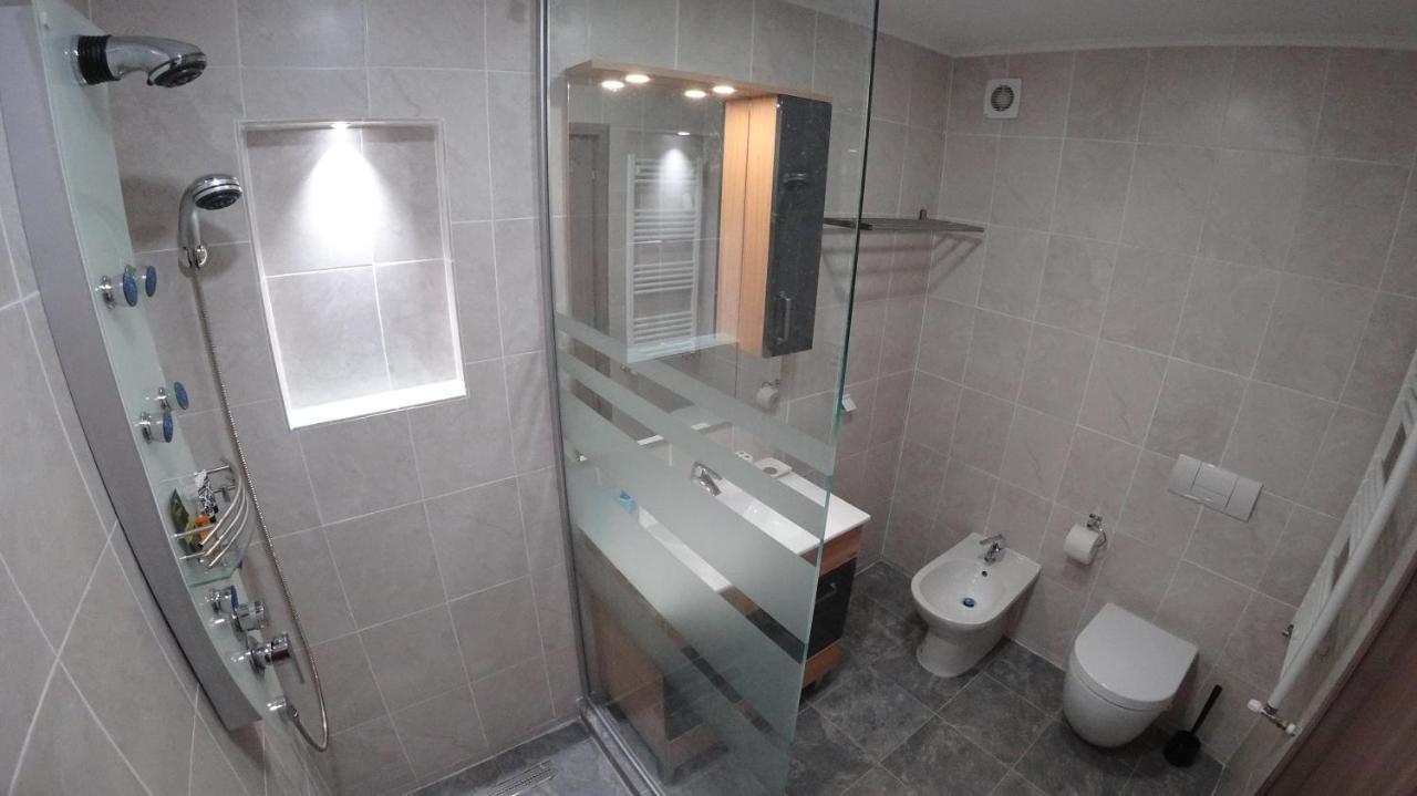 Apartamento Riky Apart Mountain View Sinaia Exterior foto